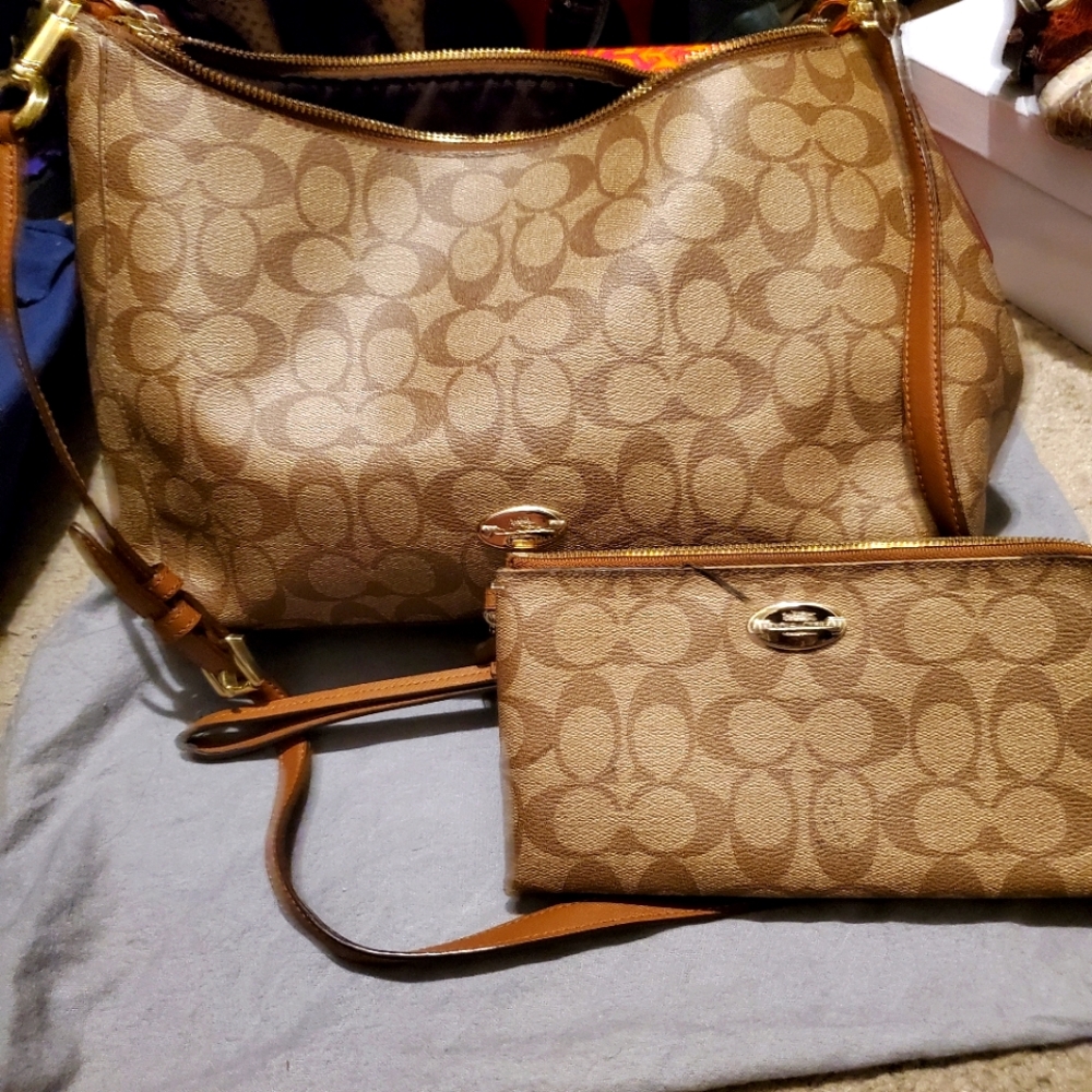 Coach purse and wallet